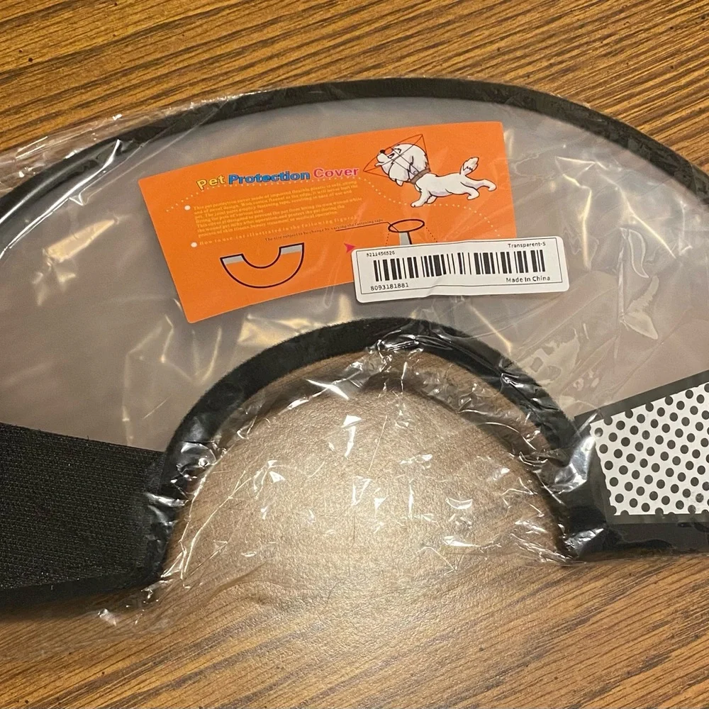 Adjustable pet cone.